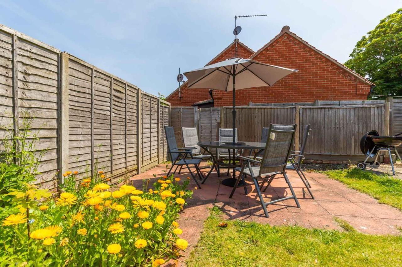 Host & Stay - Pilgrims Rest Bacton  Exterior photo